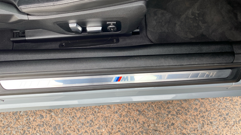 BMW 4 Series M440i xDrive MHT 2dr Step Auto Petrol Coupe